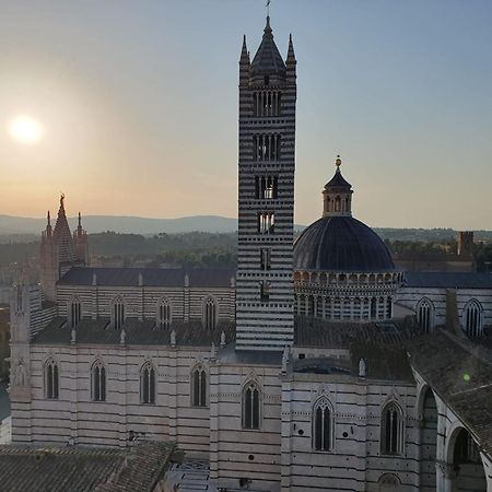 סיינה Loft Vicolo Di Vallepiatta 2 Min Piazza Del Campo Con Parcheggio מראה חיצוני תמונה
