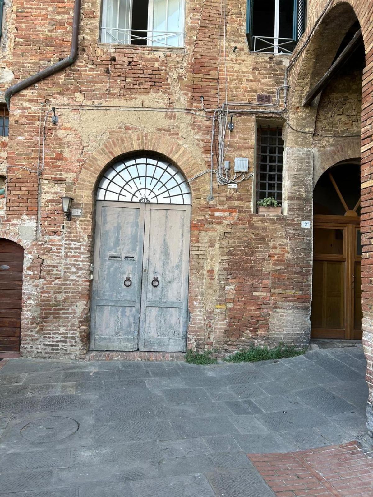 סיינה Loft Vicolo Di Vallepiatta 2 Min Piazza Del Campo Con Parcheggio מראה חיצוני תמונה