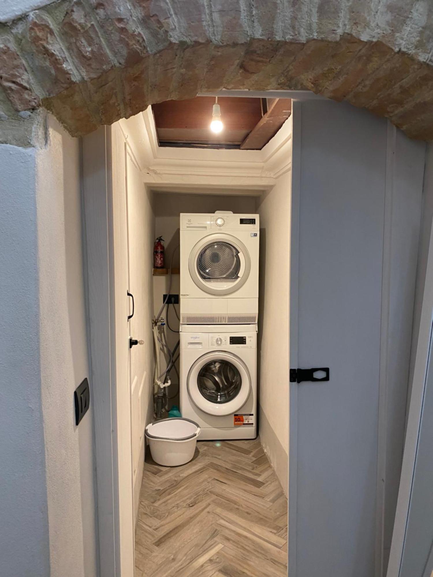 סיינה Loft Vicolo Di Vallepiatta 2 Min Piazza Del Campo Con Parcheggio מראה חיצוני תמונה
