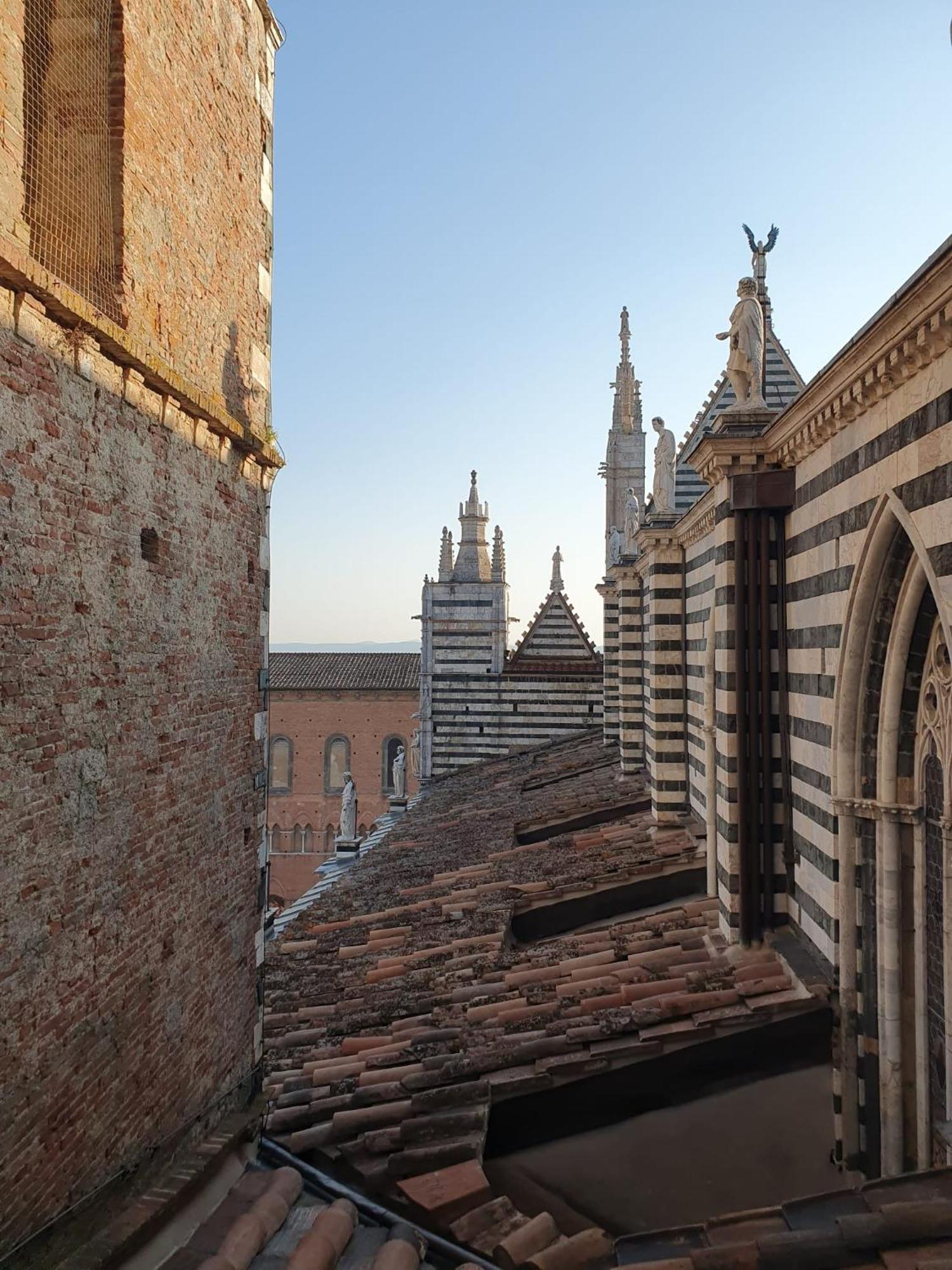 סיינה Loft Vicolo Di Vallepiatta 2 Min Piazza Del Campo Con Parcheggio מראה חיצוני תמונה